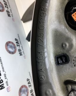 Уголок двери Mercedes W164