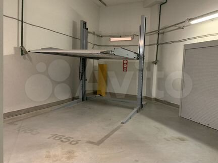 Машиноместо, > 30 м²
