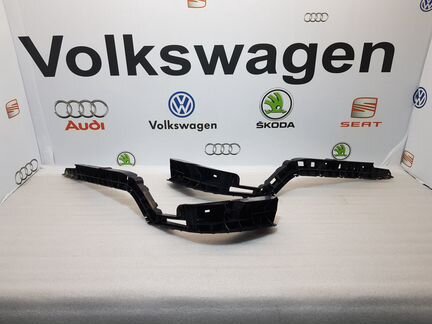 Кронштейн заднего бампера VW passat B7