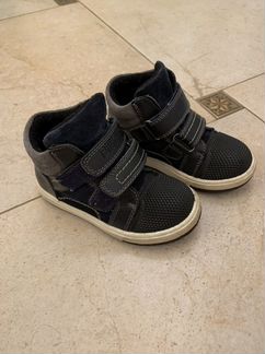 Ботинки демисезонные 25 размер