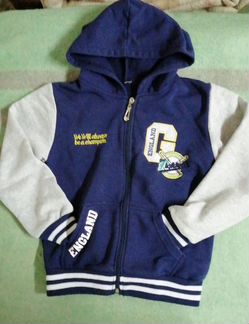 Одежда и сандалии для мальчика