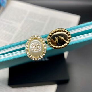 Серьги Chanel