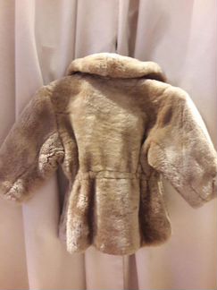Шуба мутоновая -можно и на девочку и на мальчика