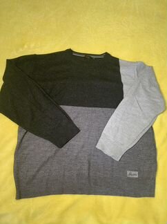 Мужской свитер фирмы Brioni