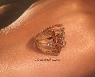 Золотое кольцо с брил. 0.2 ct Louis Vuitton