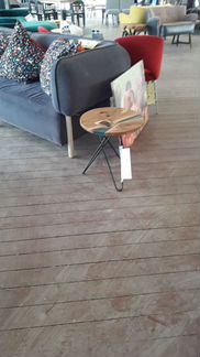 Столик придиванный