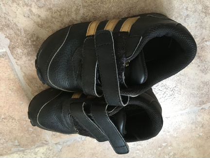 Кроссовки Adidas детские