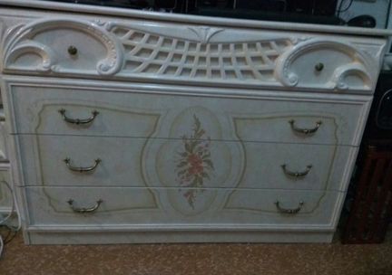 Спальный гарнитур Италия