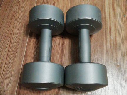 Гантели по 2 кг