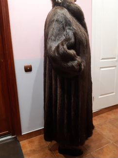 Шуба канадский бобер, состояние новой,размер 52