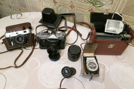 Продам фотоаппараты: фэд,Зенит, фототехнику