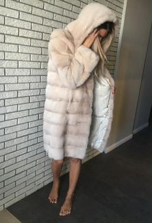 Красивая норковая шуба из Греции