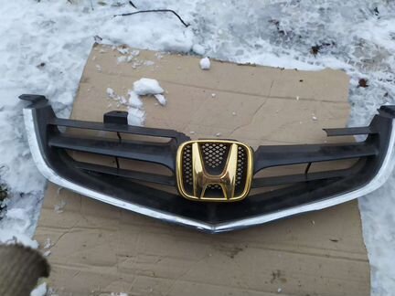 Решетка радиатора Honda Accord 7