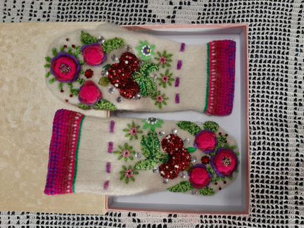 Дизайнерские варежки Радость жизни