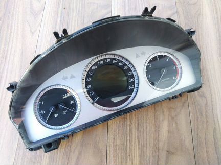 Приборная панель Mercedes GLK. Запчасти X204