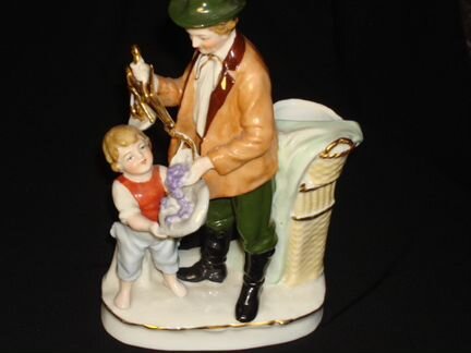 Весы.Фарфоровая статуэтка,Германия