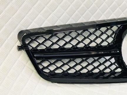 Решетка радиатора AMG чёрная на Мерседес W204