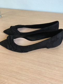 Балетки с острым носом