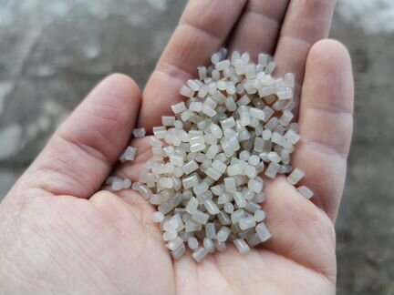 Вторичная гранула стрейч из чистейшего сырья