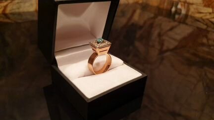 Золотое кольцо кольцо с бриллиантами