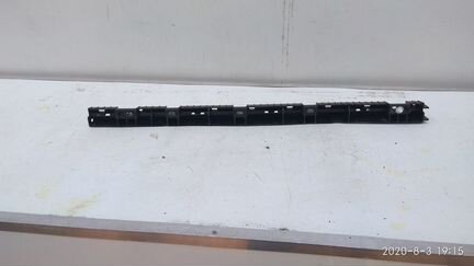 Кронштейн крепления порога перед. прав. Volvo XC90