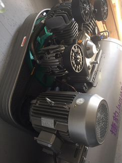 Воздушный компрессор