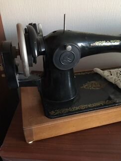 Швейная машинка Чайка