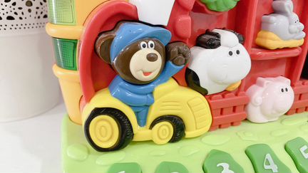 Игровой музыкальный центр Chicco