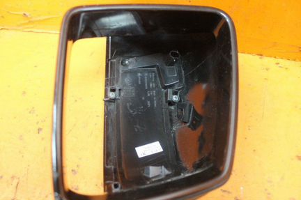 Крышка зеркала правая Mercedes M / Gle-Class W166