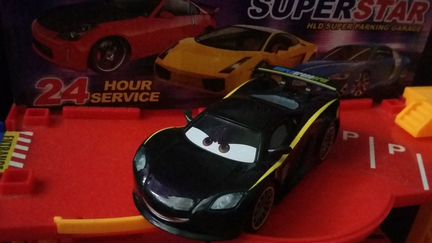 Машинка инерционная 