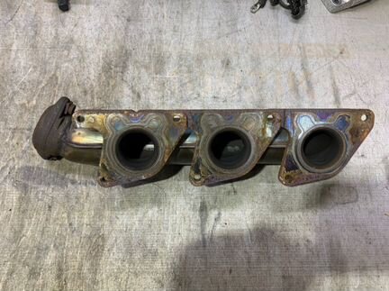 Коллектор выпускной правый Mercedes V-Class W639