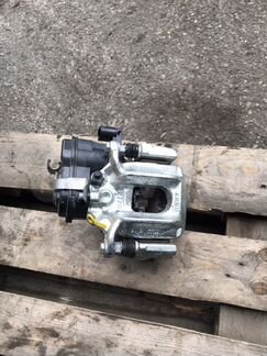 Суппорт тормозной Бмв