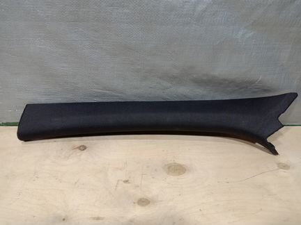 Обшивка стойки на Mercedes Benz W204