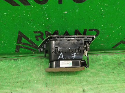 Решетка вентиляционная Skoda Octavia A7 2013