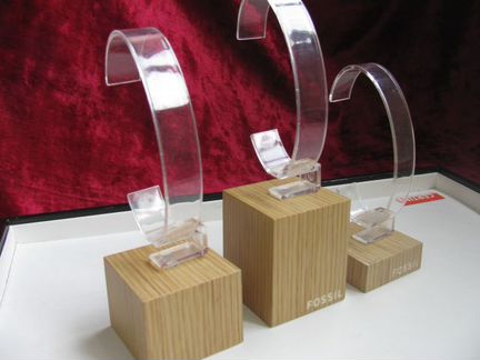 Подставки для часов fossil