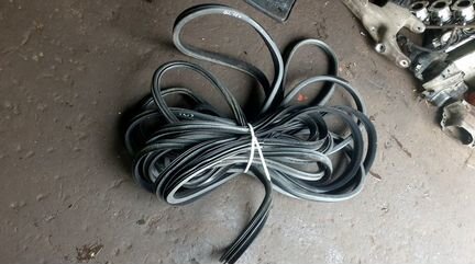 Уплотнитель двери на Mercedes W164 X164