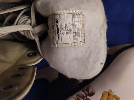 Коньки женские 38 размер