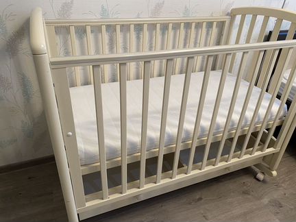 Кроватка из бука с матрасом Аскона