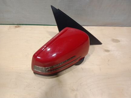 Правое зеркало на Mercedes-Benz W204 C204