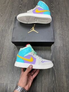Кроссовки Nike Air Jordan 1 фиолетовые