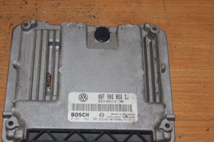 Блок управления двигателем Volkswagen Touran
