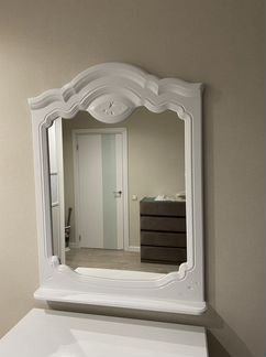 Комод с зеркалом