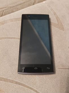 Телефон Fly fs451