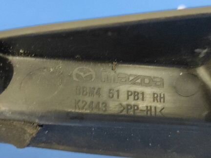 Накладка жабо передняя правая Мазда 3 BL Z6 2010