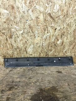 Накладка передняя правая Toyota Venza