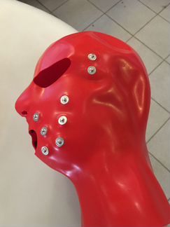 Маска латекс с креплениями под девайсы