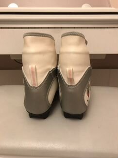 Лыжные ботинки для девочек 34 rosignol