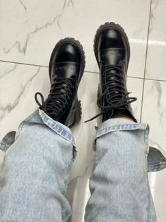 Зимние ботинки Balenciaga