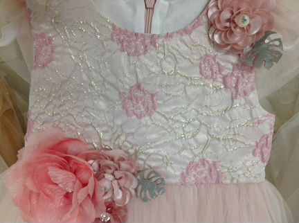 Шикарные платья от Mialora