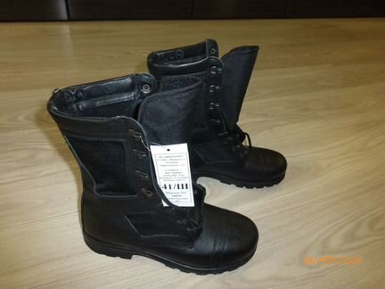 Ботинки с высокими берцами